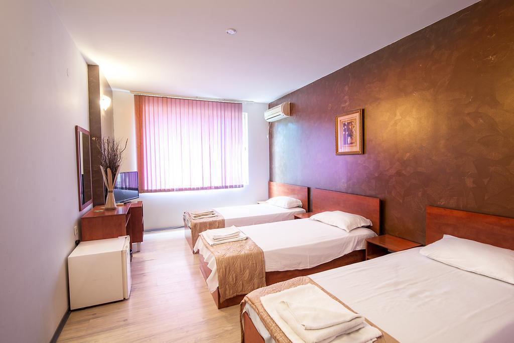 Hotel Zara Rooms Stara Zagora Extérieur photo